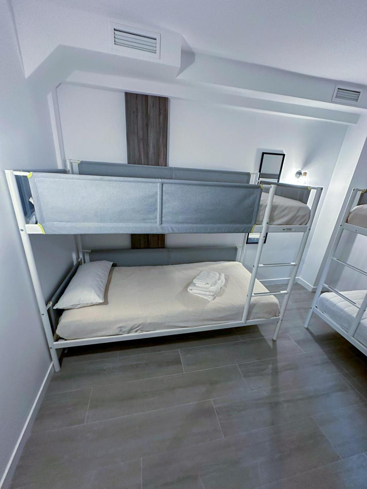Zur Boutique Hostel Fuengirola Eksteriør billede