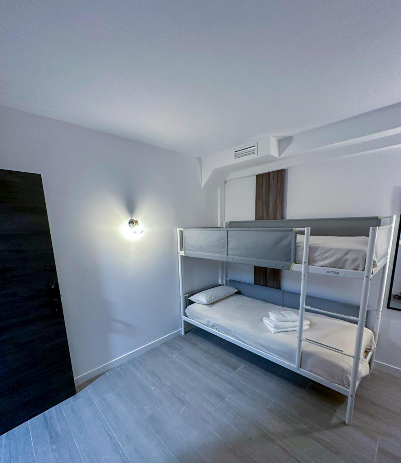 Zur Boutique Hostel Fuengirola Eksteriør billede