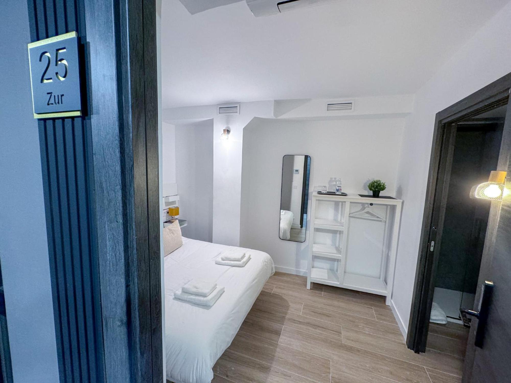 Zur Boutique Hostel Fuengirola Eksteriør billede